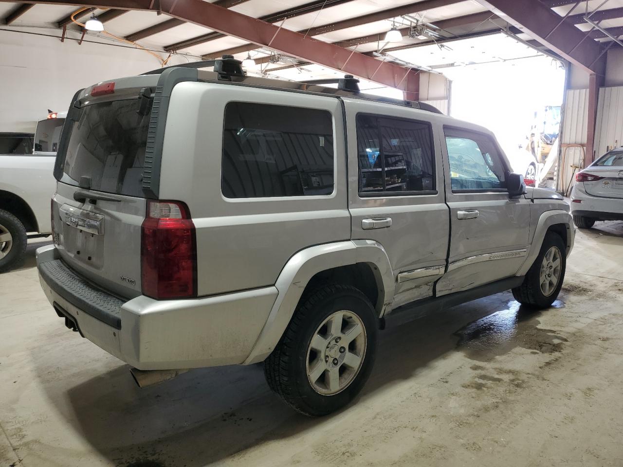 2008 Jeep Commander - Image 3