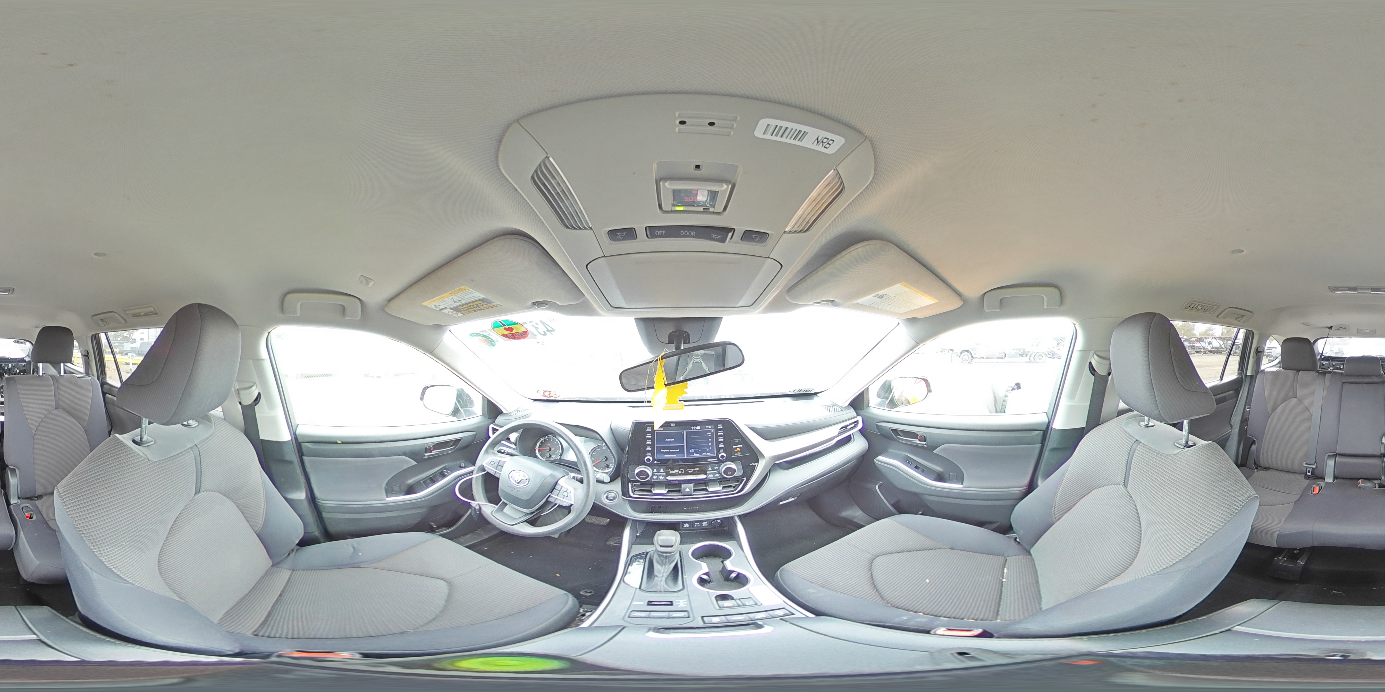 2022 Toyota Highlander - Image 14