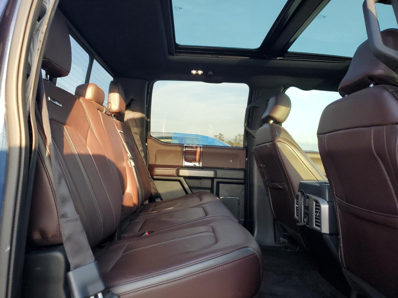2016 Ford F-150 - Image 10