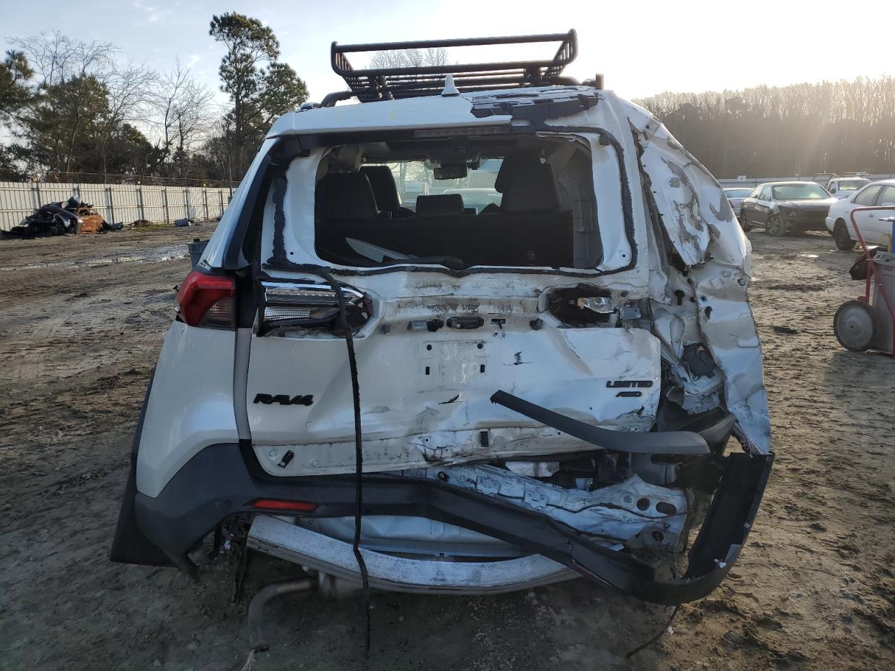 2019 Toyota RAV 4 - Image 6