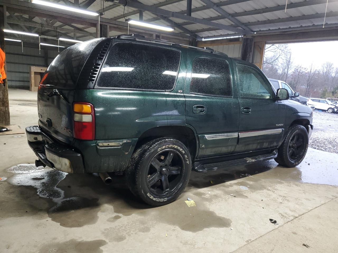 2001 GMC Yukon - Image 3