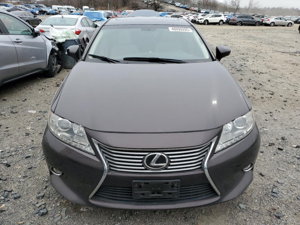 2014 Lexus ES - Image 5