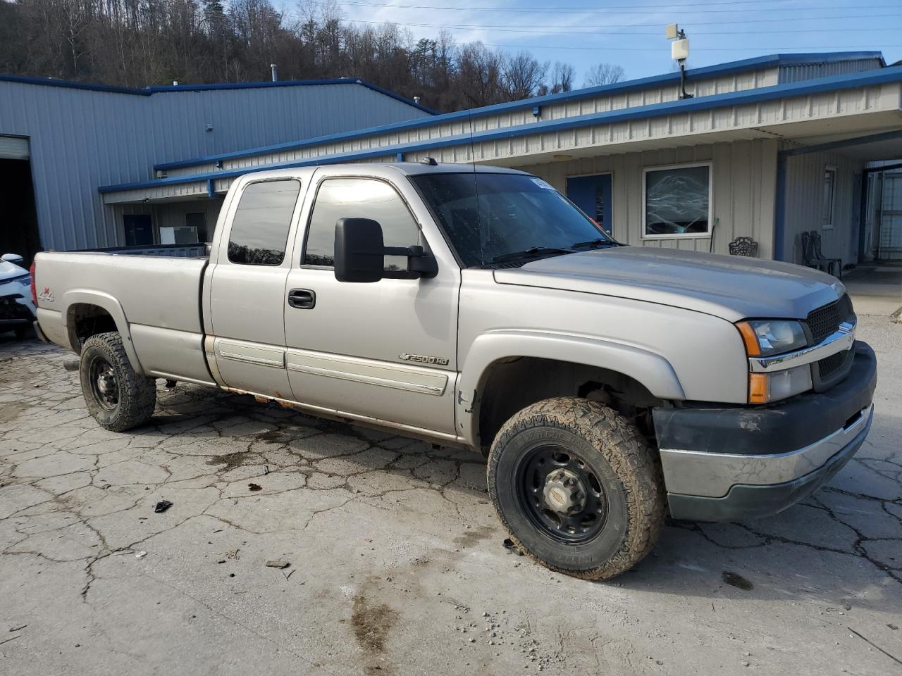 2004 Chevrolet Silverado - Image 4