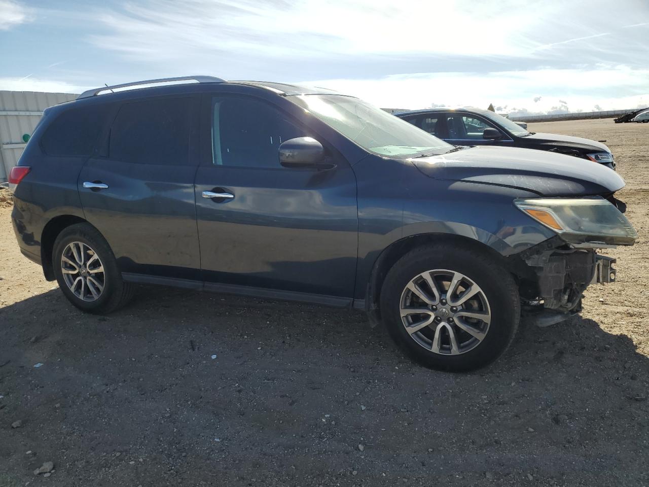2016 Nissan Pathfinder - Image 4