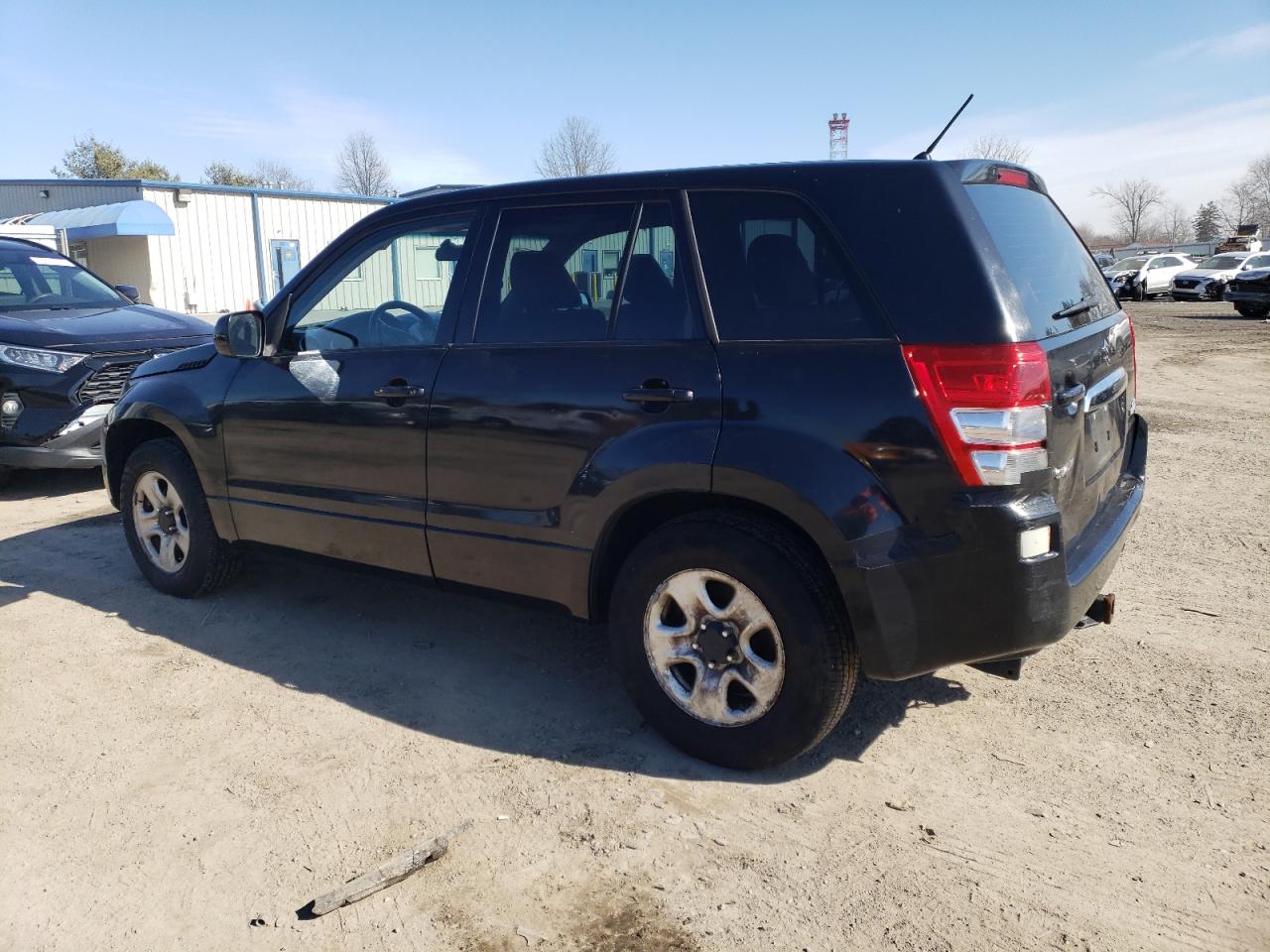 2013 Suzuki Grand Vitara - Image 2