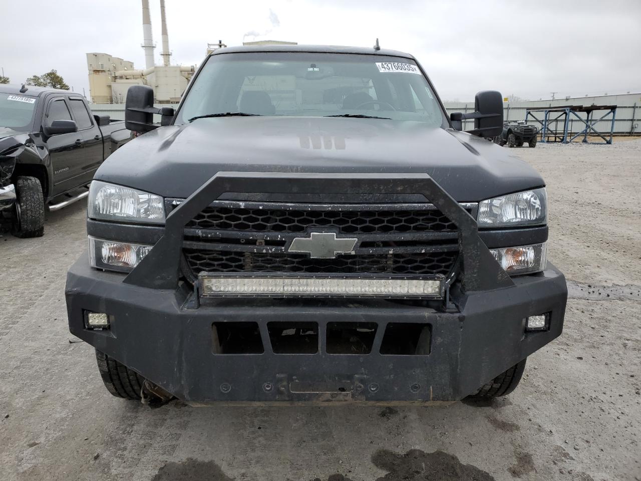 2007 Chevrolet Silverado - Image 5