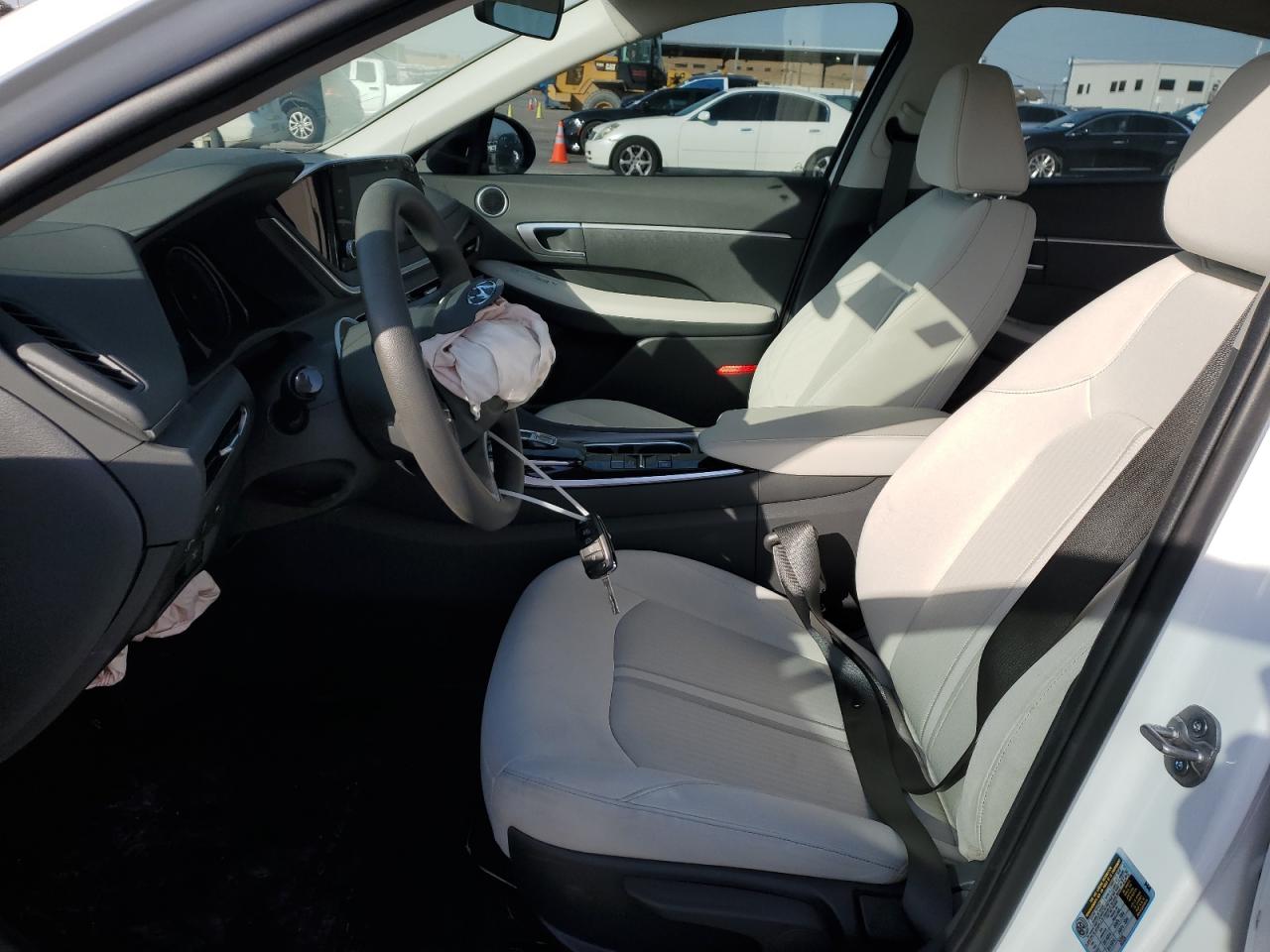 2023 Hyundai Sonata - Image 7