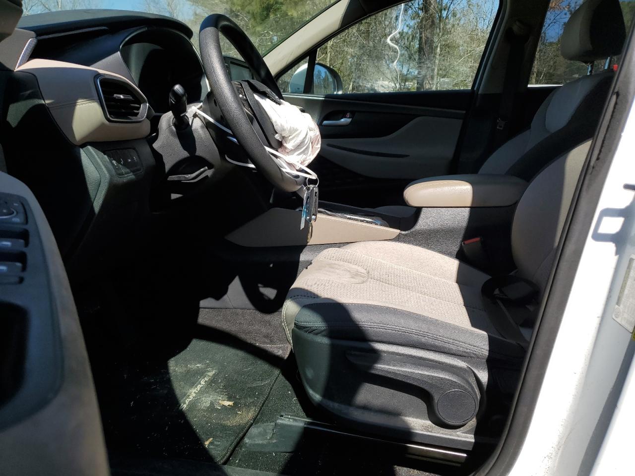 2019 Hyundai Santa Fe - Image 7