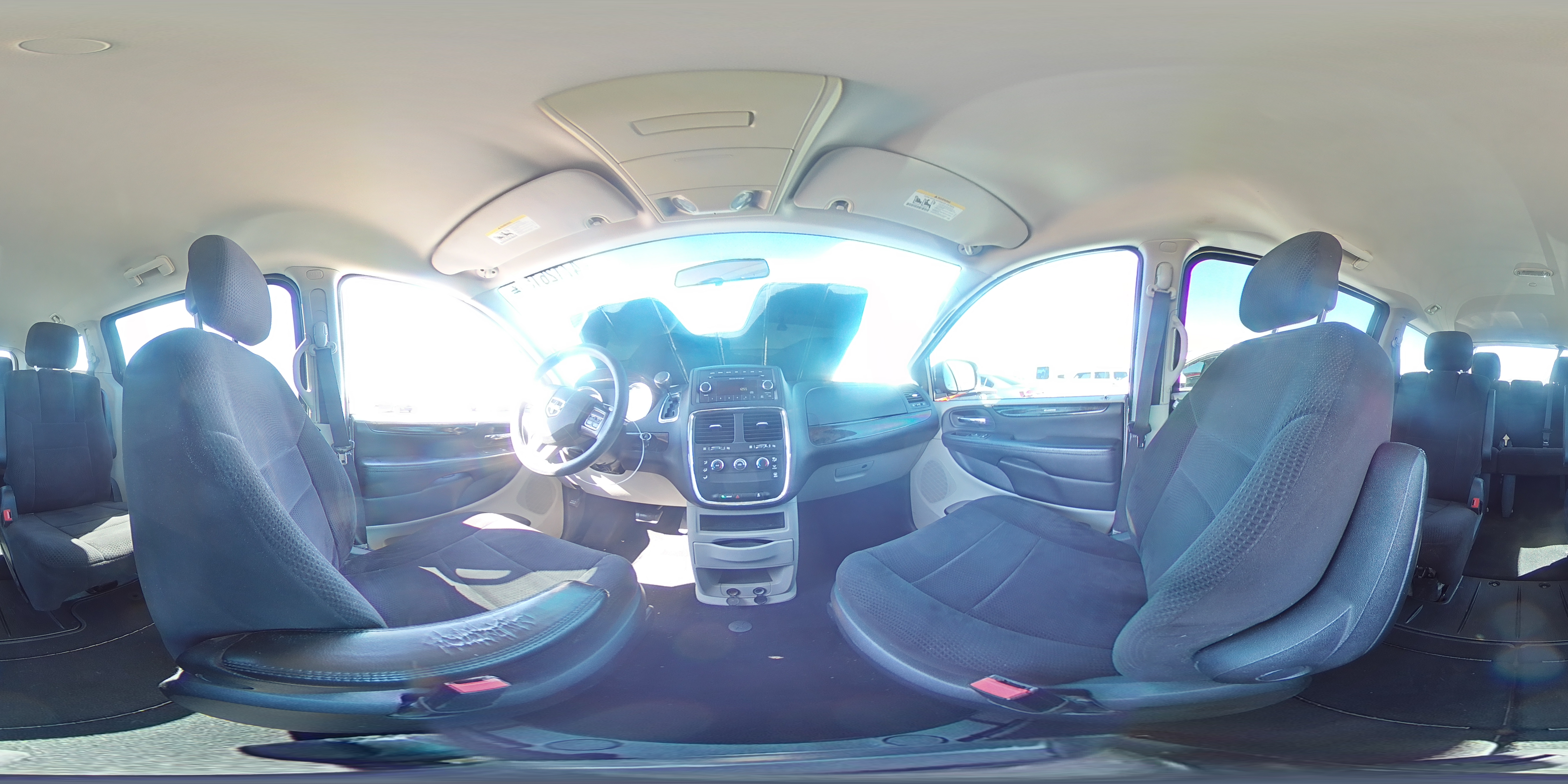 2013 Dodge Caravan - Image 14