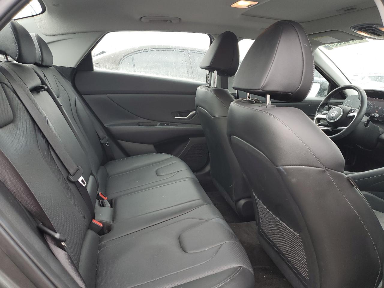 2023 Hyundai Elantra - Image 10