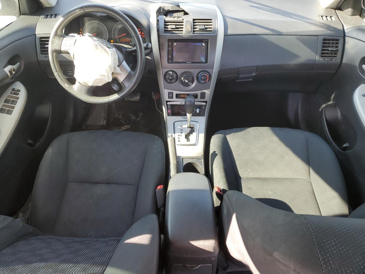 2010 Toyota Corolla - Image 8