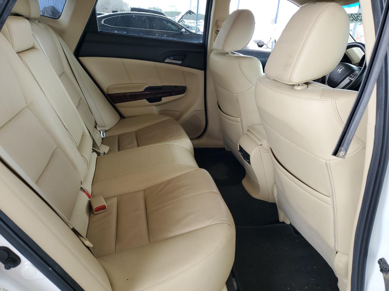 2012 Honda Crosstour - Image 11