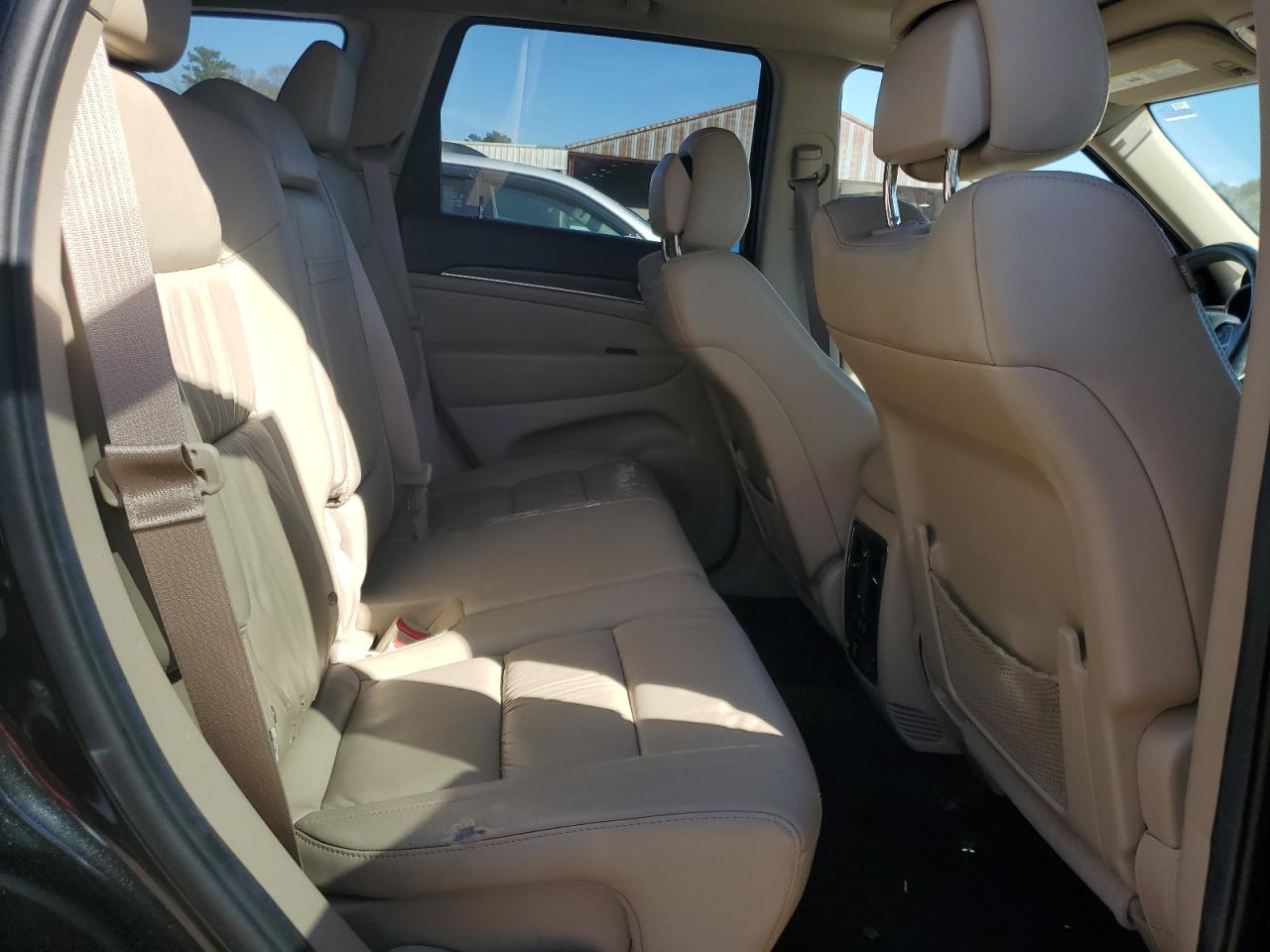 2014 Jeep Grand Cherokee - Image 10