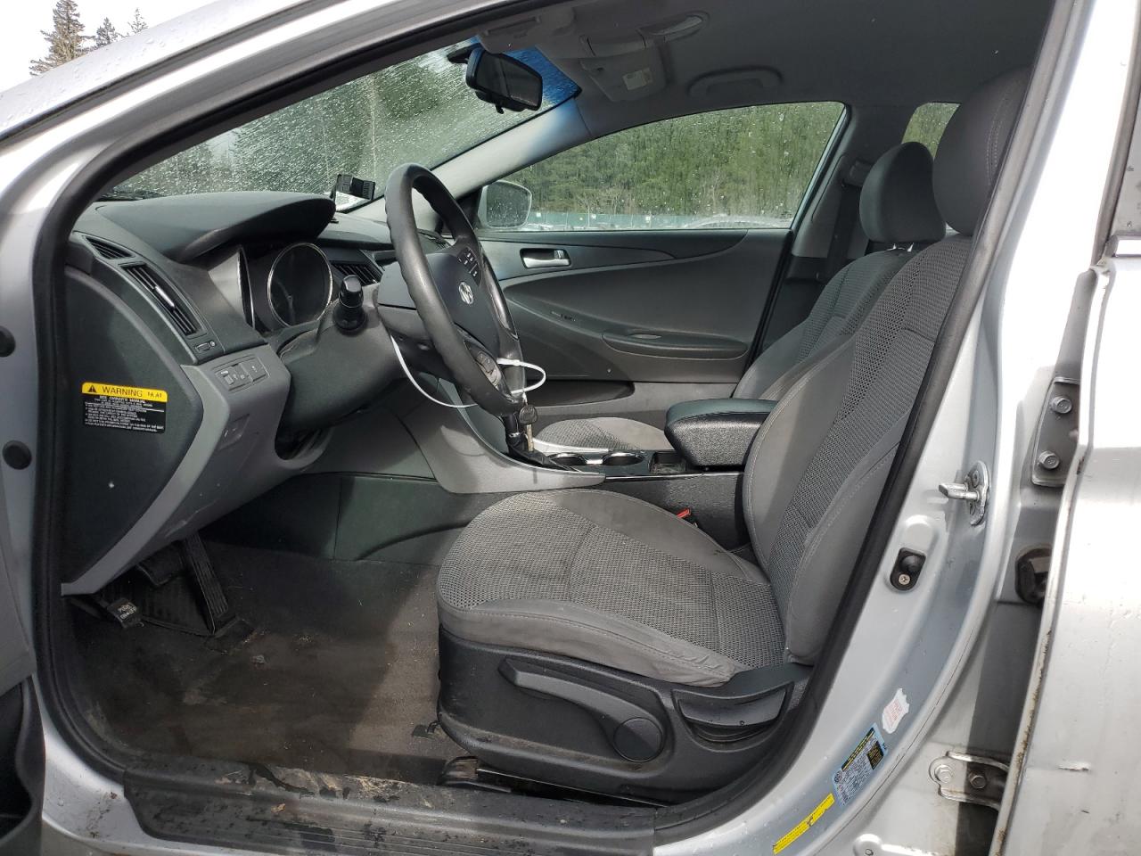 2012 Hyundai Sonata - Image 7