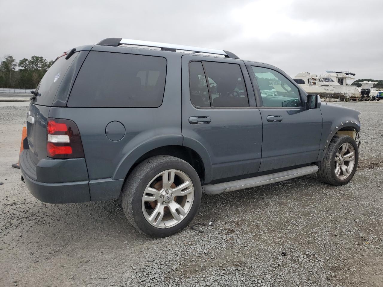 2009 Ford Explorer - Image 3
