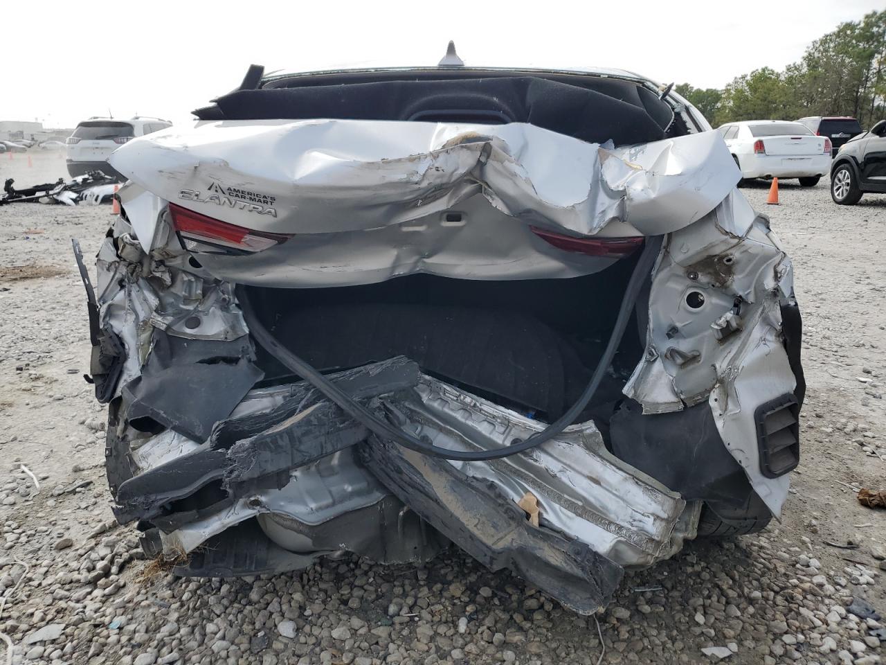 2016 Hyundai Elantra - Image 6