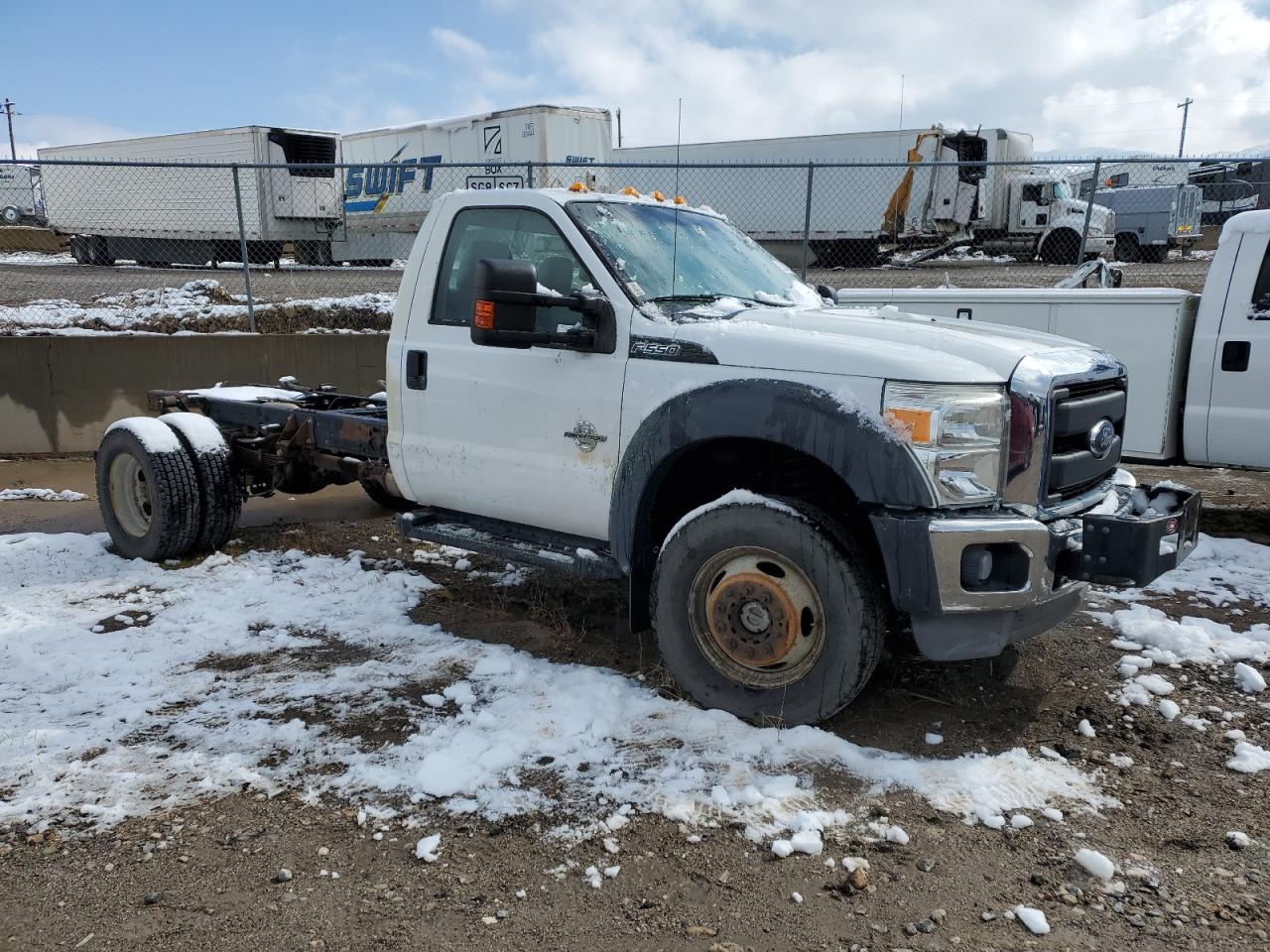 2013 Ford F550 - Image 4