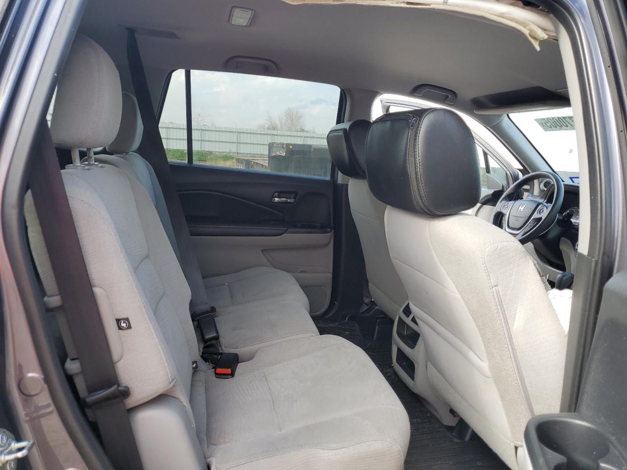 2016 Honda Pilot - Image 11