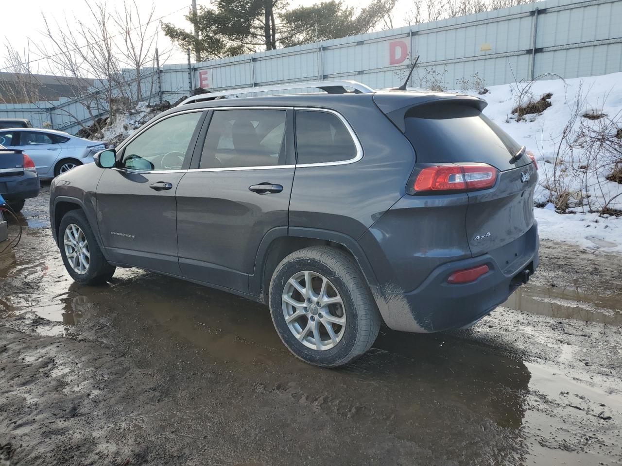 2015 Jeep Grand Cherokee - Image 2