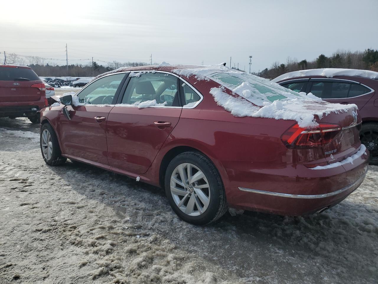 2018 Volkswagen Passat - Image 2