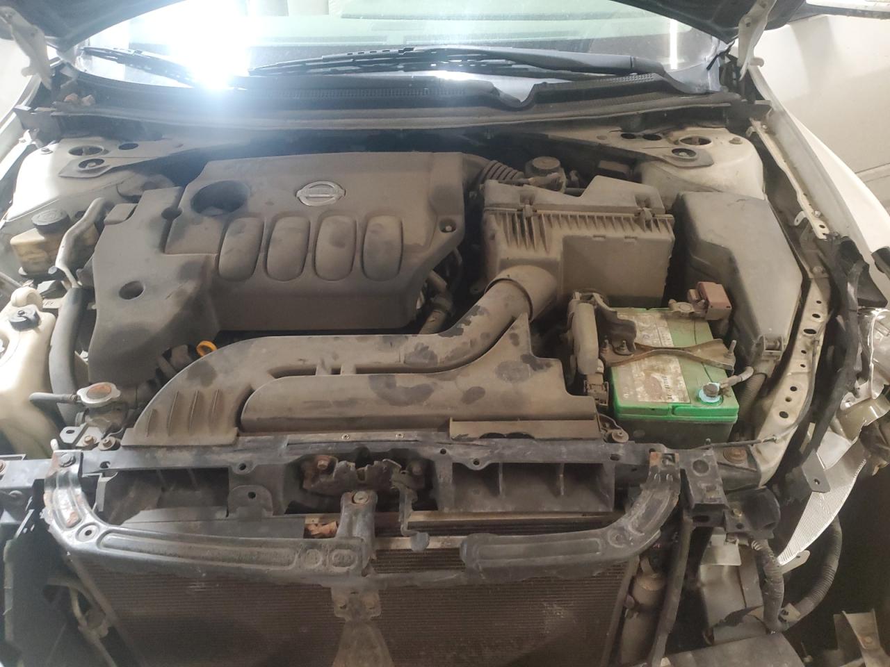 2010 Nissan Altima - Image 11