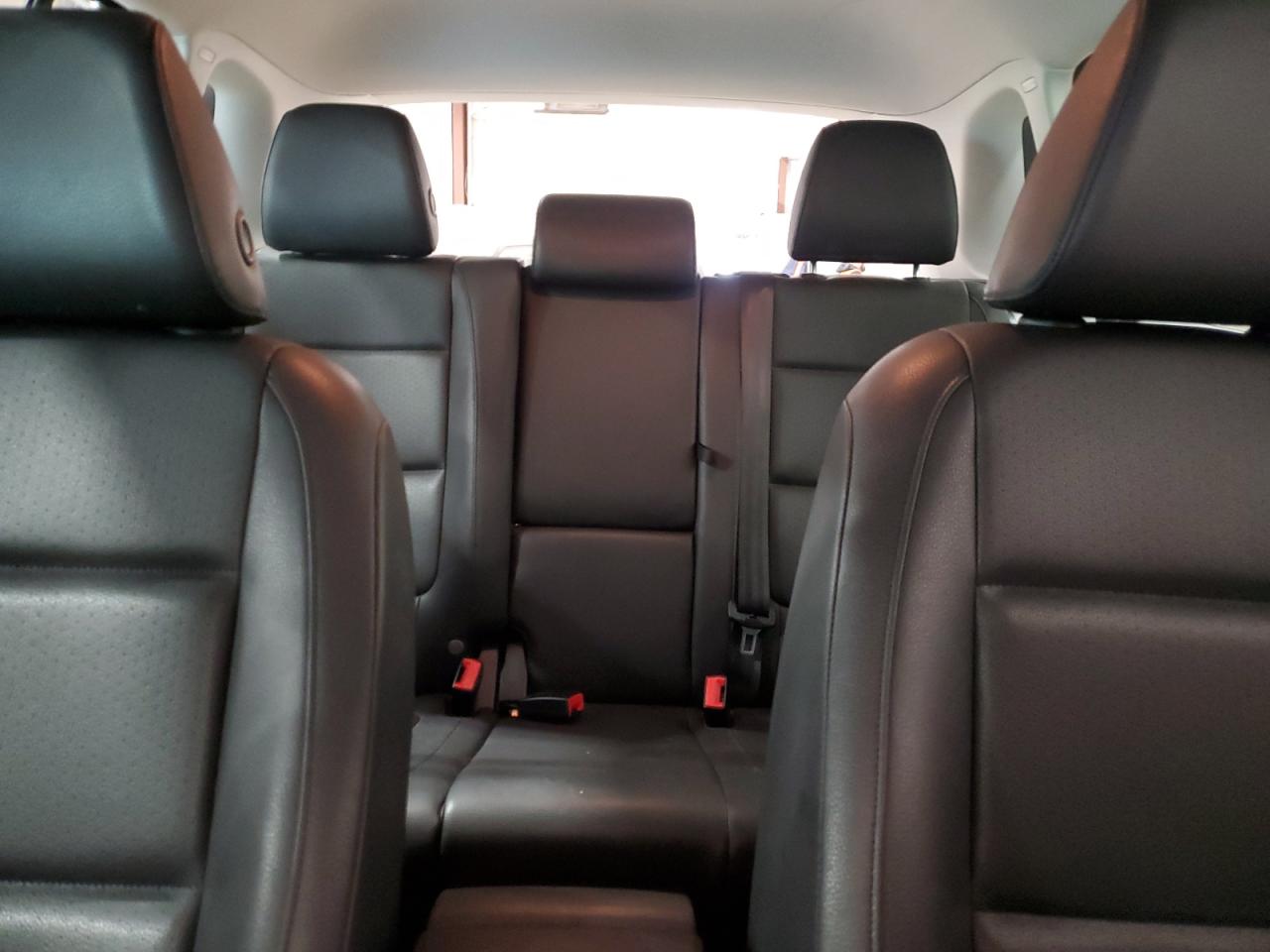 2016 Volkswagen Tiguan - Image 10