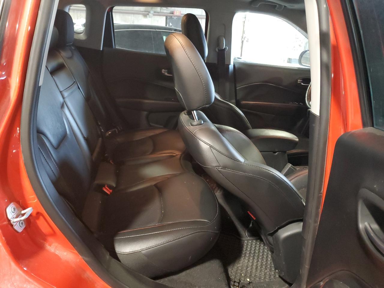2019 Jeep Compass - Image 11