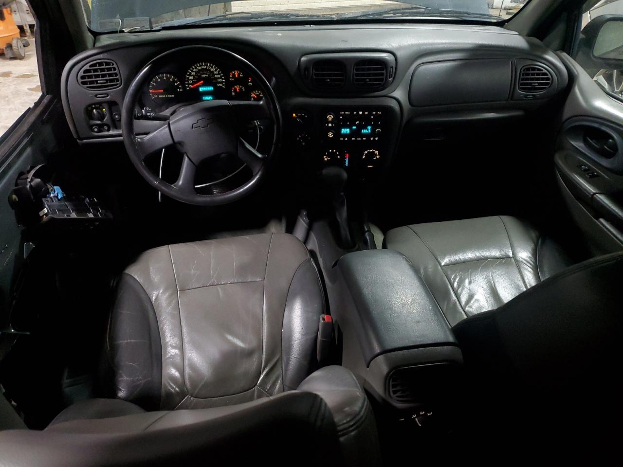 2004 Chevrolet TrailBlazer - Image 8