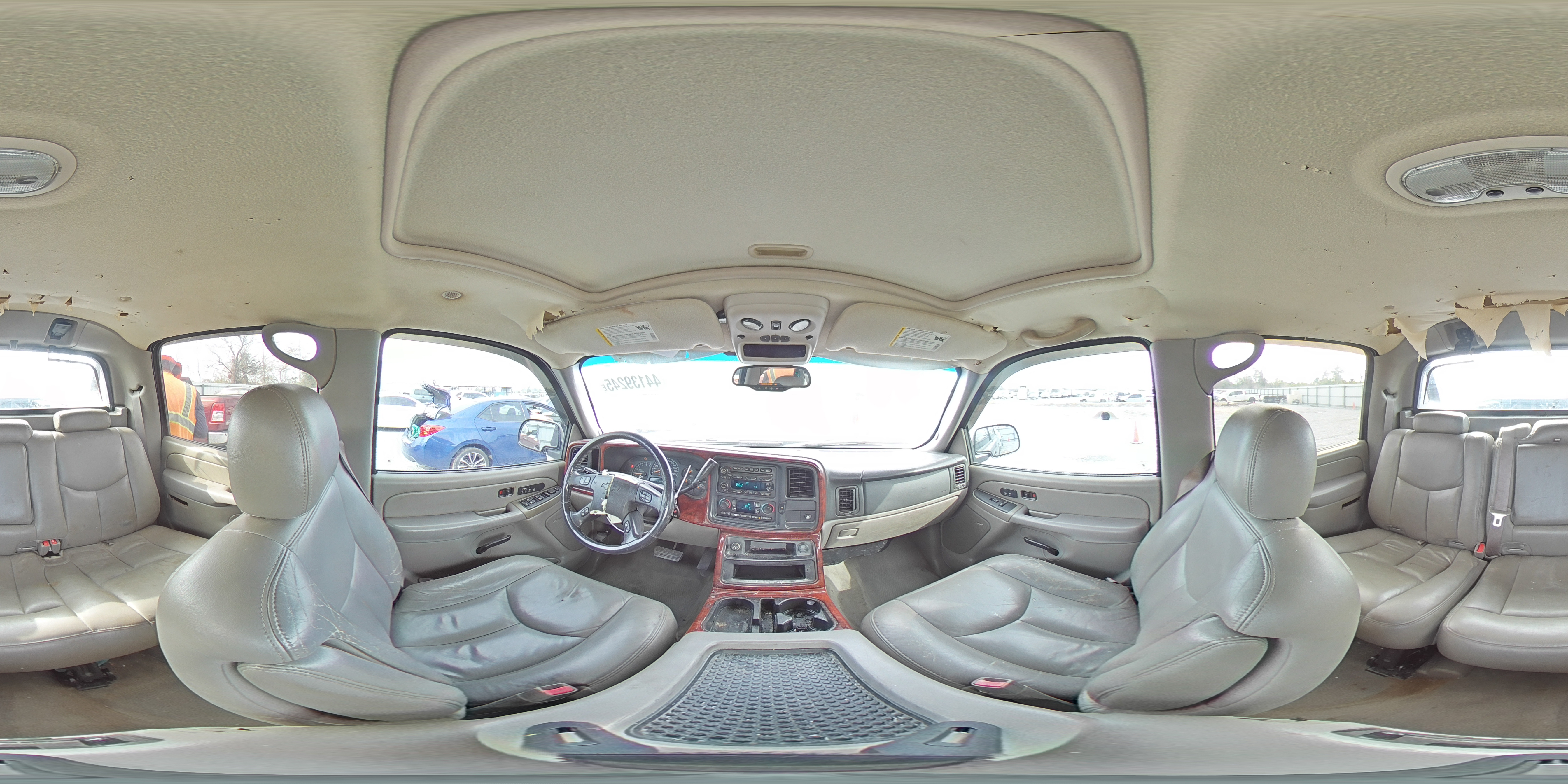 2006 Chevrolet Avalanche - Image 13