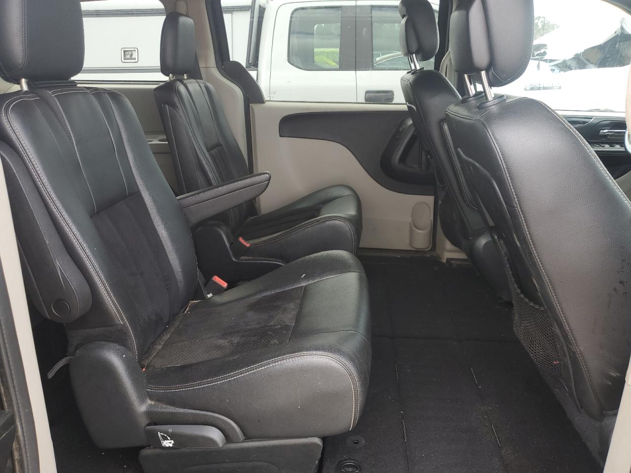 2018 Dodge Caravan - Image 12