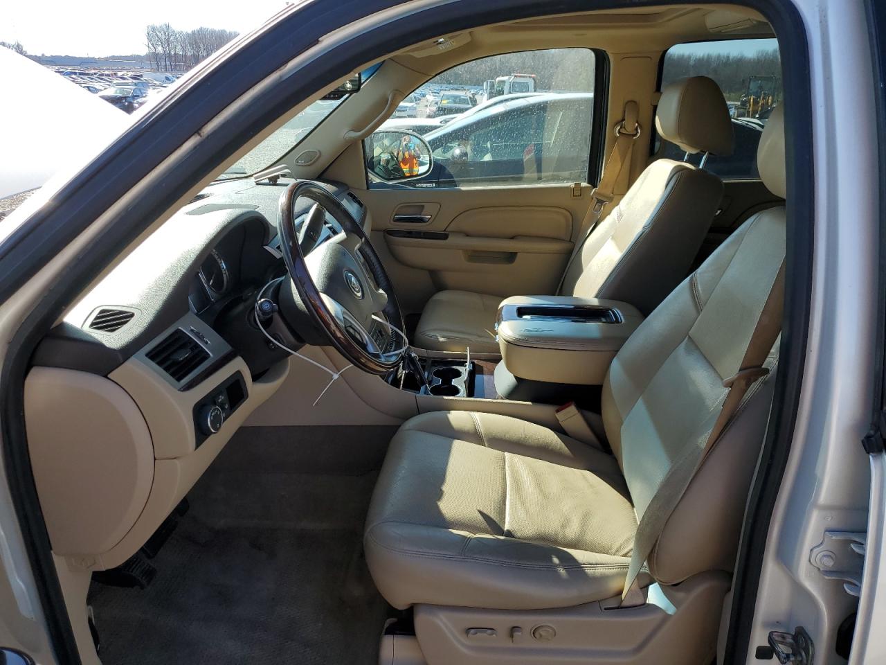 2012 Cadillac Escalade - Image 7