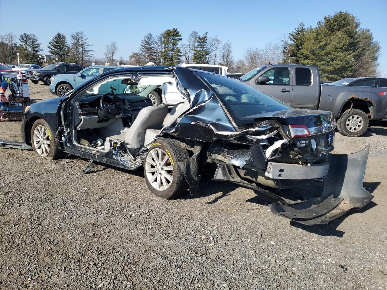 2014 Toyota Camry - Image 2