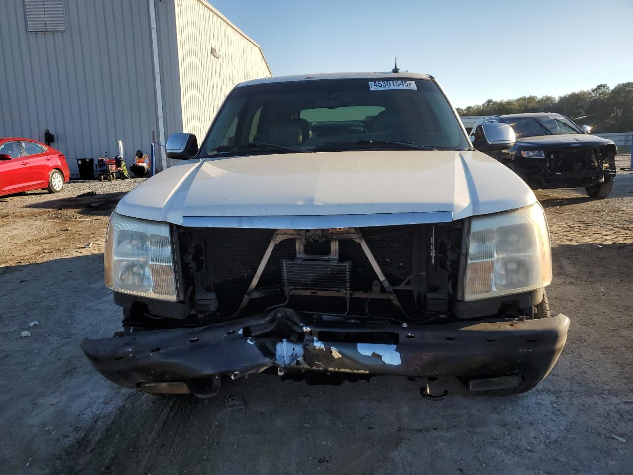 2002 Cadillac Escalade - Image 5