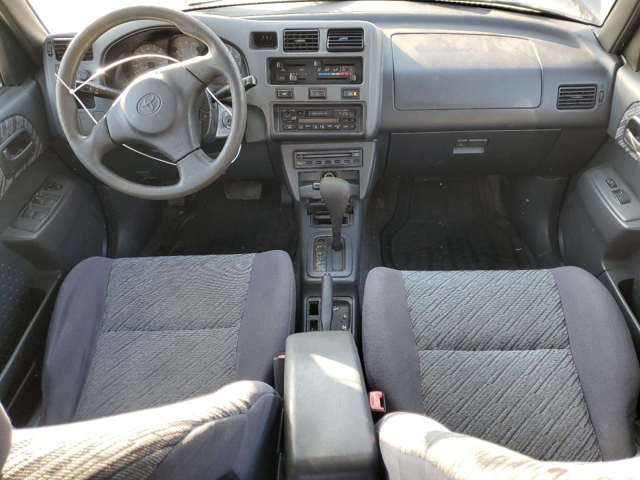 2000 Toyota RAV 4 - Image 8