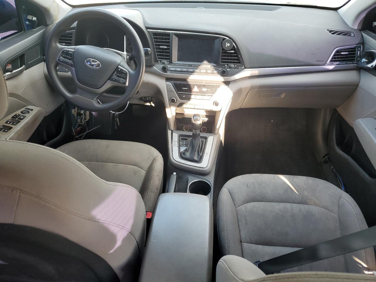 2018 Hyundai Elantra - Image 8