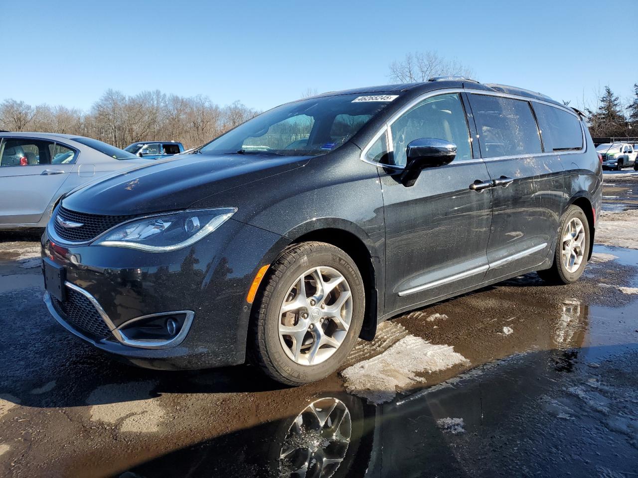 2017 Chrysler Pacifica - Image 1