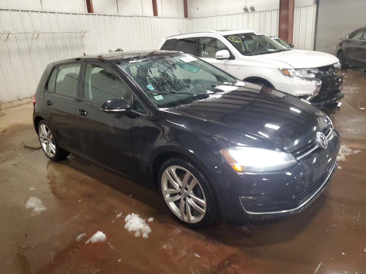 2015 Volkswagen Golf - Image 4