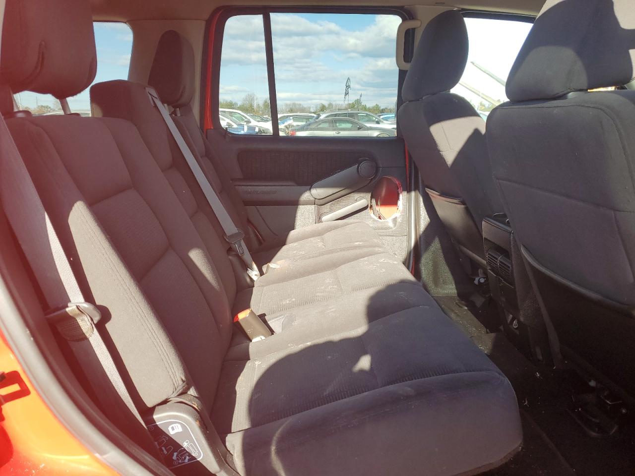 2009 Ford Explorer - Image 11
