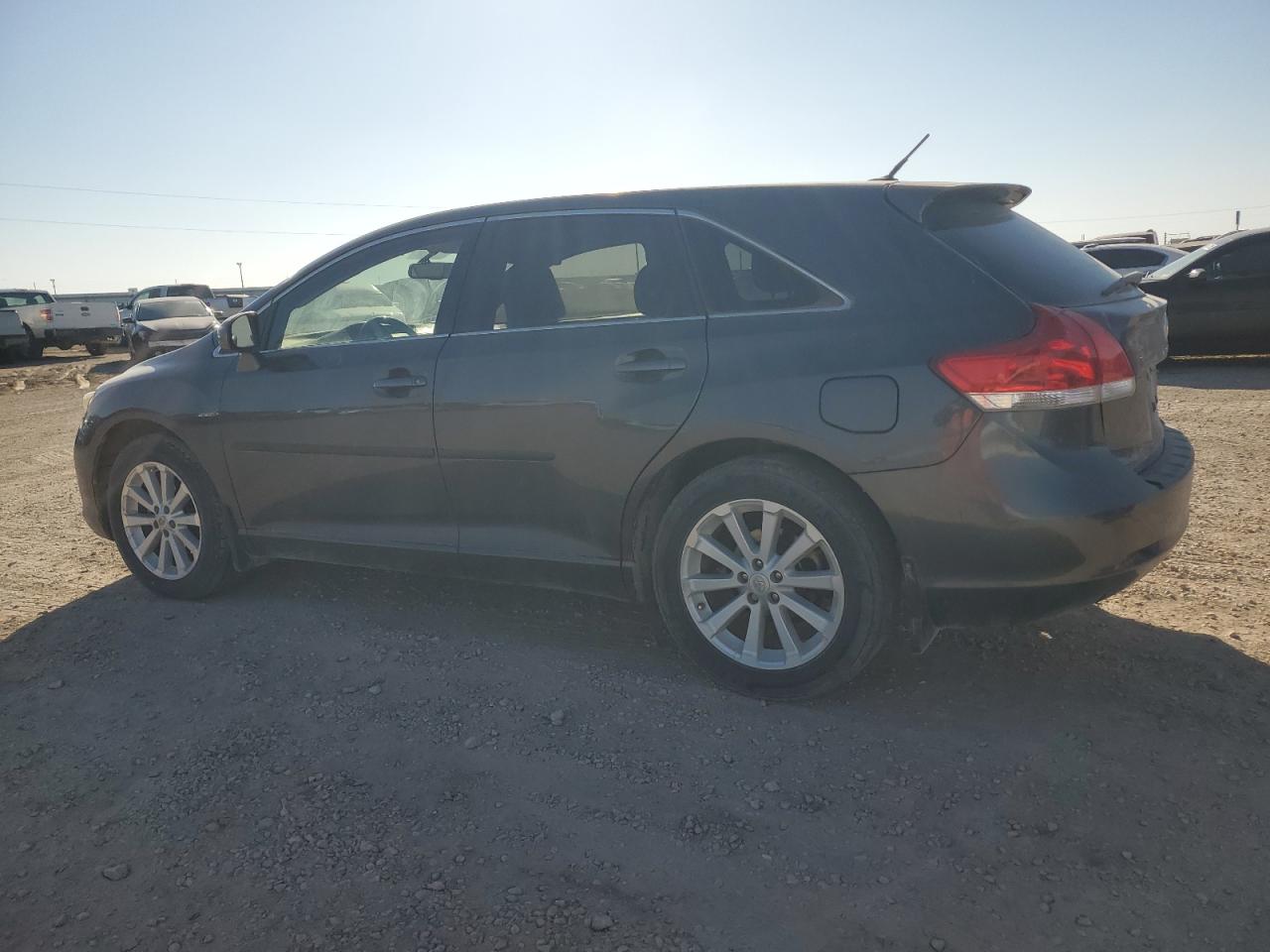 2009 Toyota Venza - Image 2