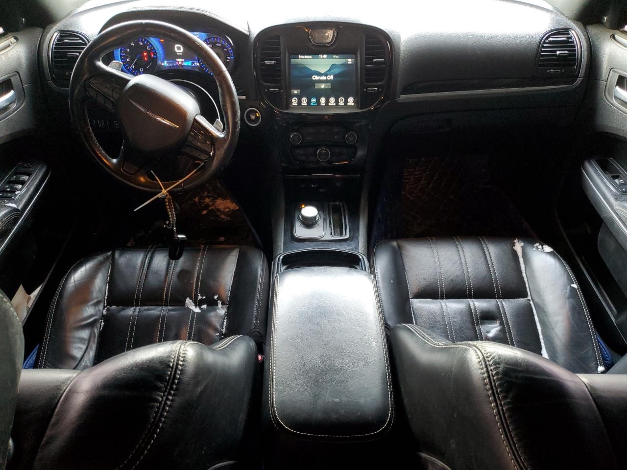 2019 Chrysler 300 - Image 8