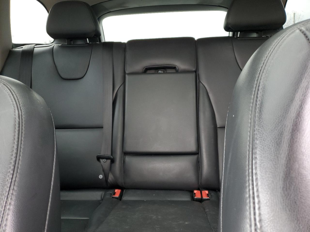 2017 Volvo XC60 - Image 10