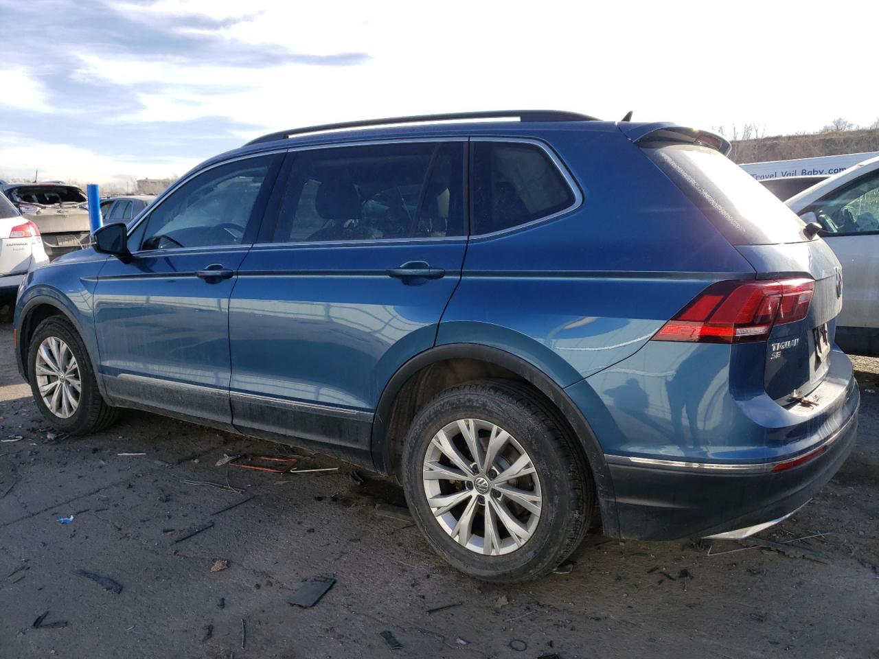 2018 Volkswagen Tiguan - Image 2