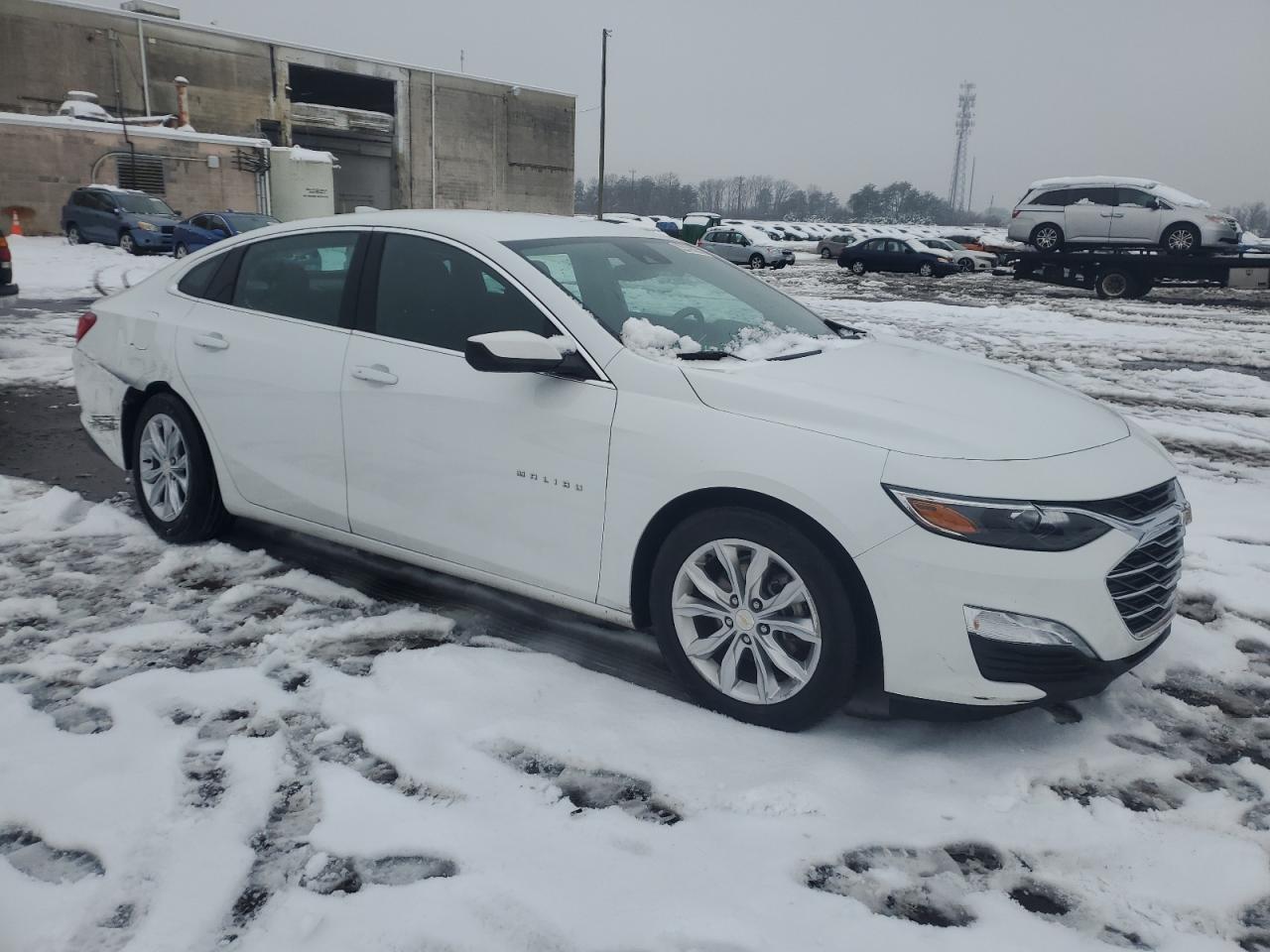 2023 Chevrolet Malibu - Image 4
