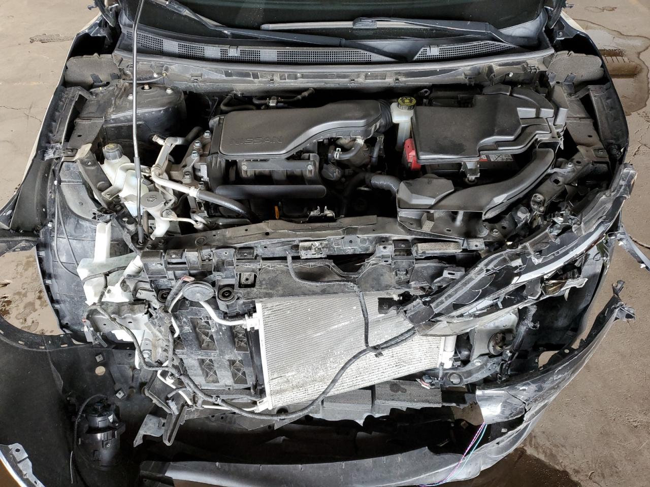 2018 Nissan Rogue - Image 12