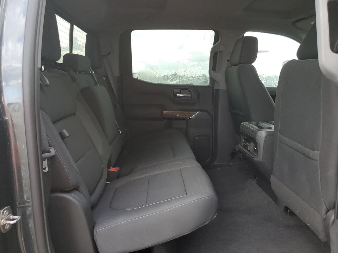 2020 Chevrolet Silverado - Image 10