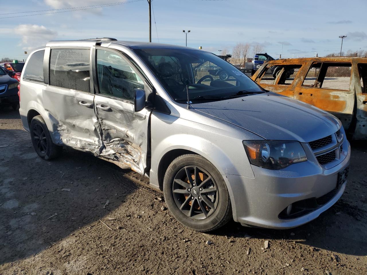 2019 Dodge Caravan - Image 4