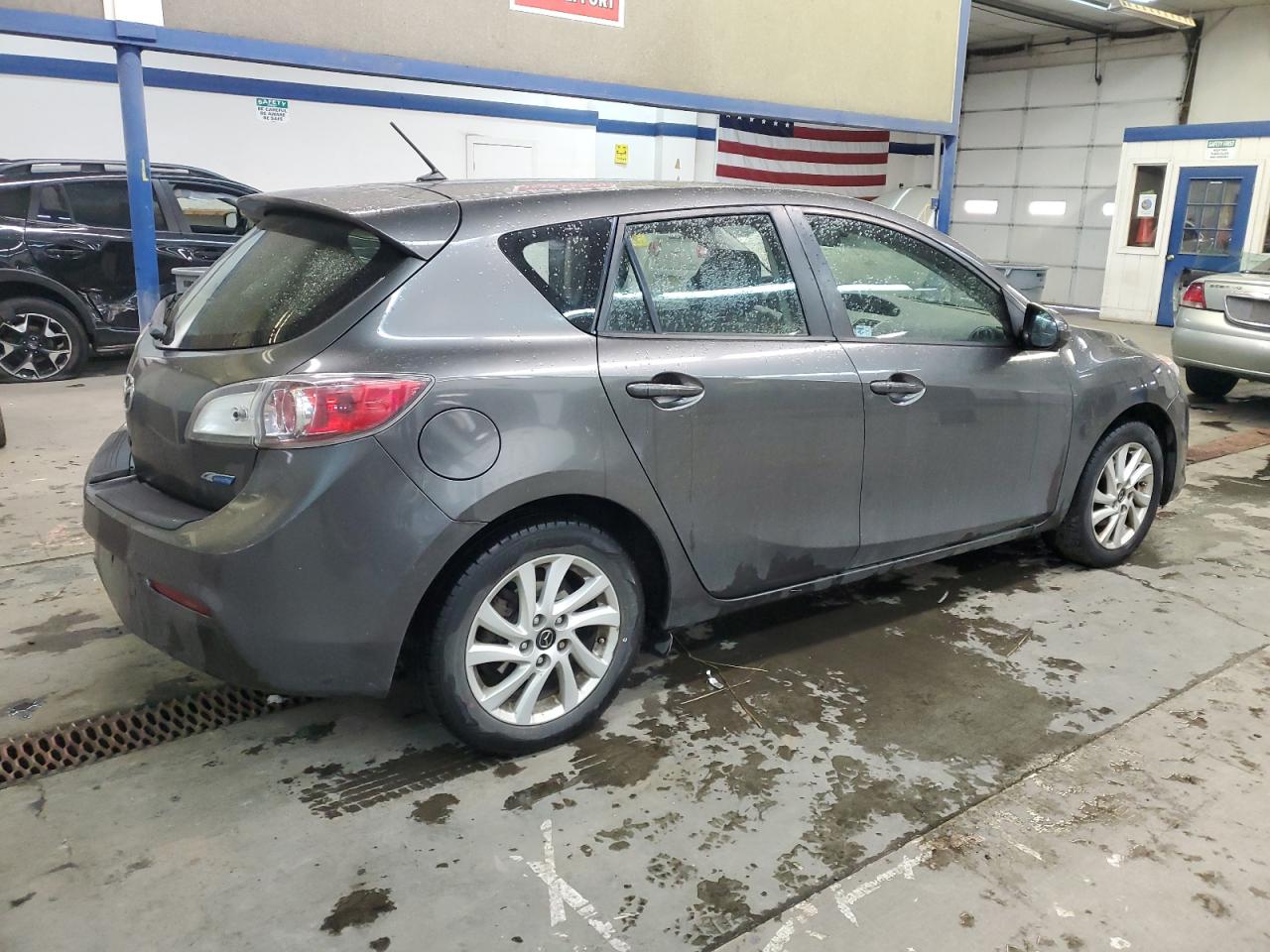 2013 Mazda 3 - Image 3