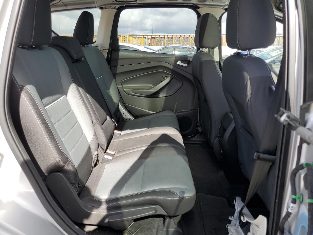 2015 Ford Escape - Image 11
