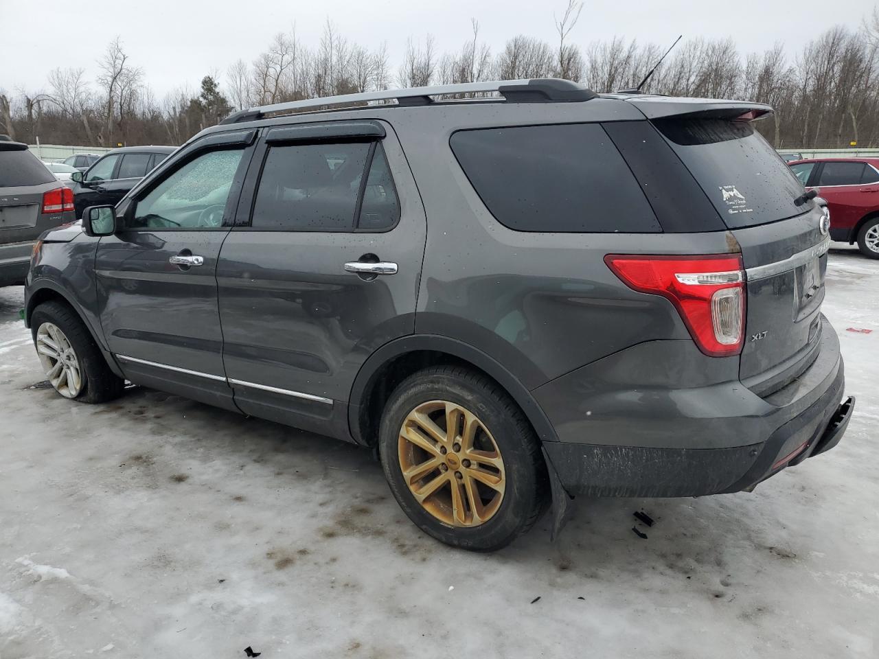 2015 Ford Explorer - Image 2
