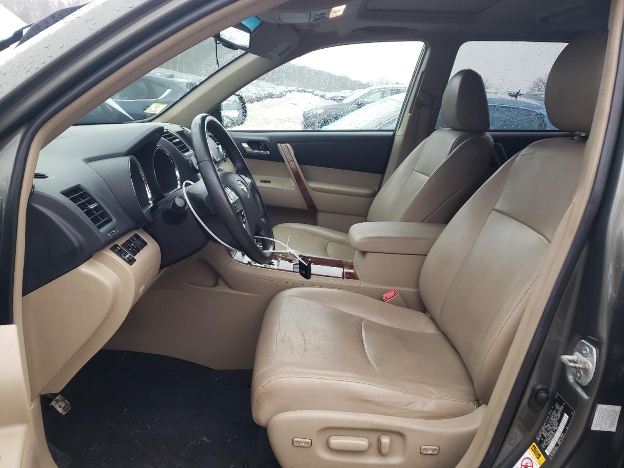 2013 Toyota Highlander - Image 7